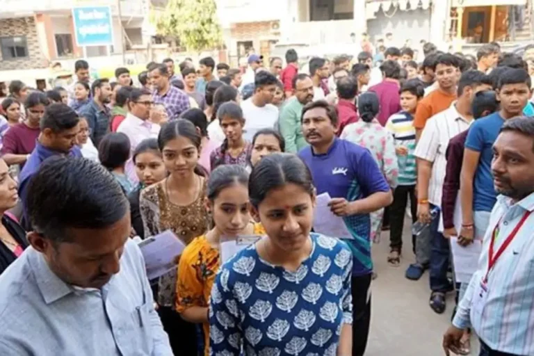 शिक्षणाच्या बाजाराचा काळा चेहरा उघड; खाजगी शिकवणी वर्ग नियंत्रण कायदा आता अपरिहार्य !
