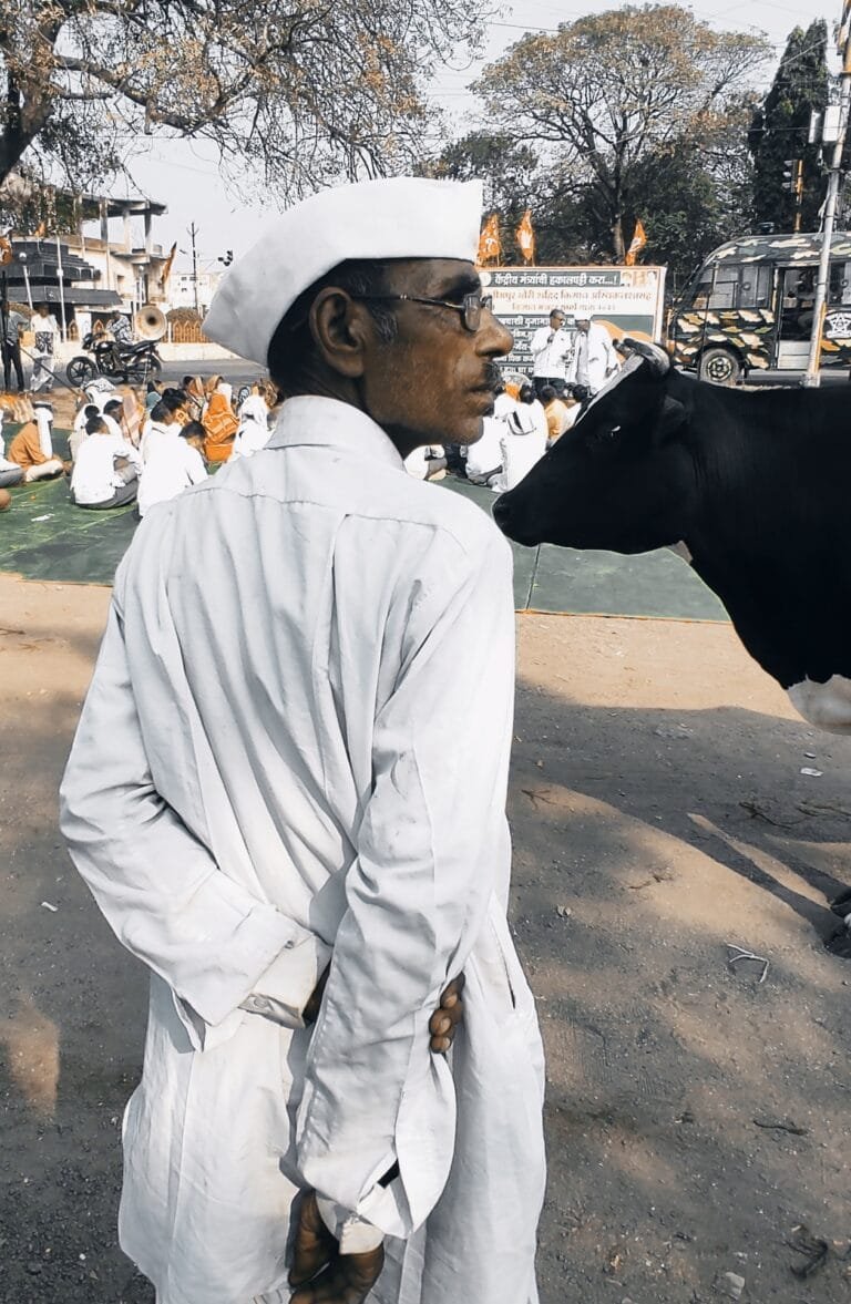 श्रमिक विश्व न्यूजच्या वतीने “राष्ट्रीय शेतकरी दिनाच्या”हार्दिक शुभेच्छा !
