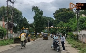 परभणी शहरातील अंतर्गत रस्त्यांच्या कामांना कार्यारंभ आदेशा नंतर ही विलंबाचे ग्रहण ! जेल कॉर्नर ते आपना मार्ग रस्ता