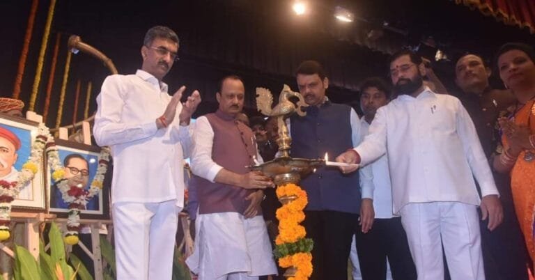 अण्णा भाऊ साठे संशोधन व प्रशिक्षण संस्था (आर्टी) चे उद्घाटन संपन्न.