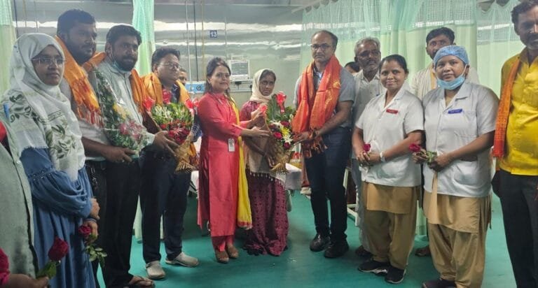 सर्पदंश झालेल्या महिलेला महिनाभर अथक उपचार करून जीवनदान.